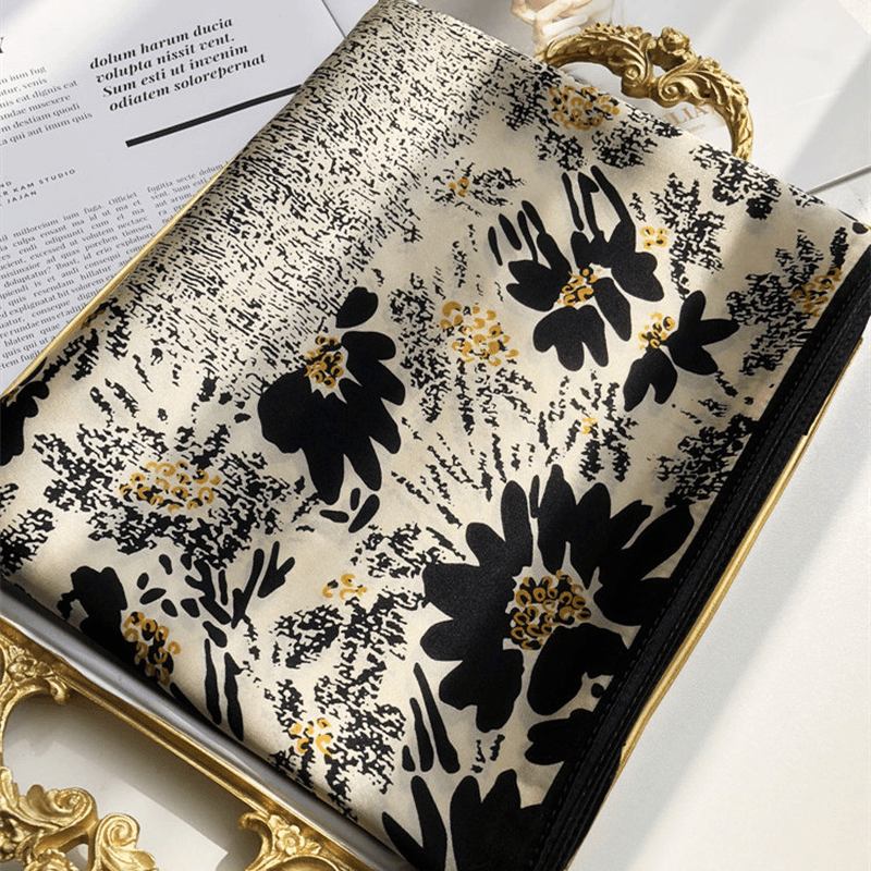 Svart Och Vit Temperament Satin Scarf Sjal Dual-use