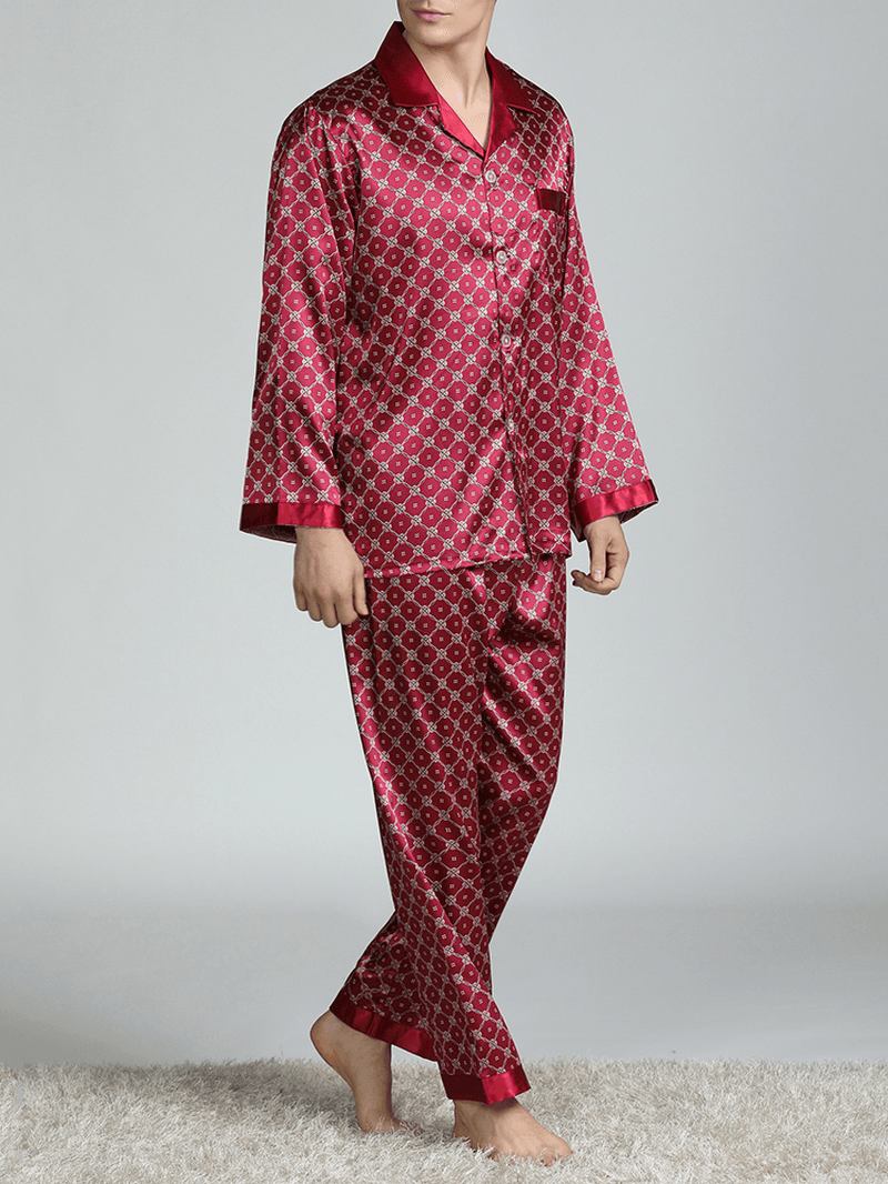 Pyjamasset Med Lepalkrage I Siden