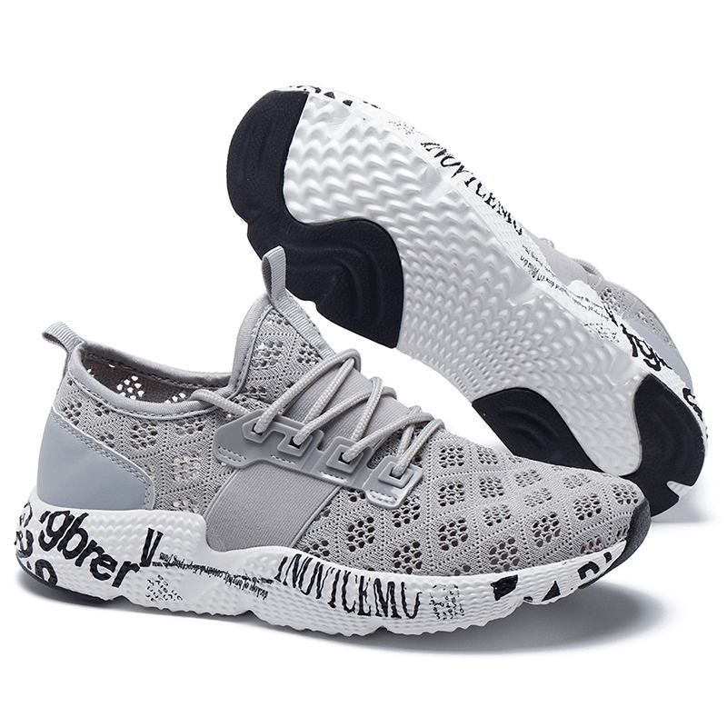 Stora Sneakers I Mesh Som Andas