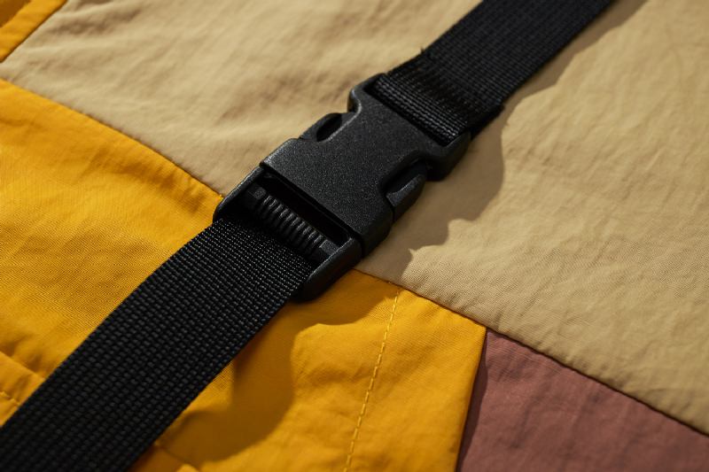 Färgglad Vindjacka Med Huva Från Techwear För Män