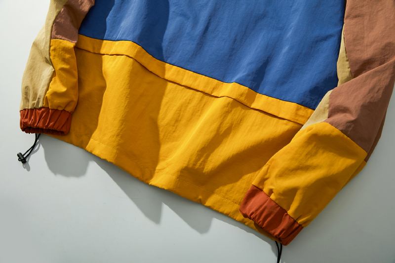 Färgglad Vindjacka Med Huva Från Techwear För Män