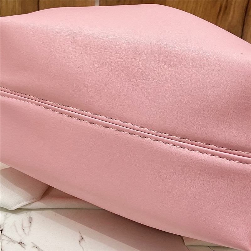 Kvinnor Pu-läder Enfärgad Skalformad Ruched Bag Handväska Satchel Bag Axelväska Crossbody-väska