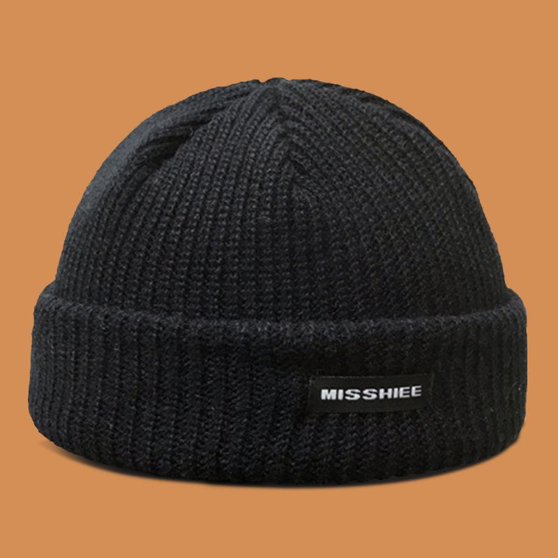 Unisex Akrylbokstavsmönster Tygetikett Stickad Keps Hip Hop Vintervärme Döskalle Mössa