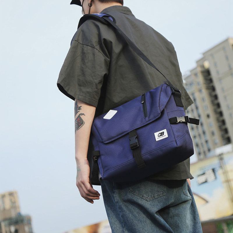 Män Nylon Medium Kapacitet Kontrast Färg Casual Personlighet Skolväska Crossbody Bag Axelväska