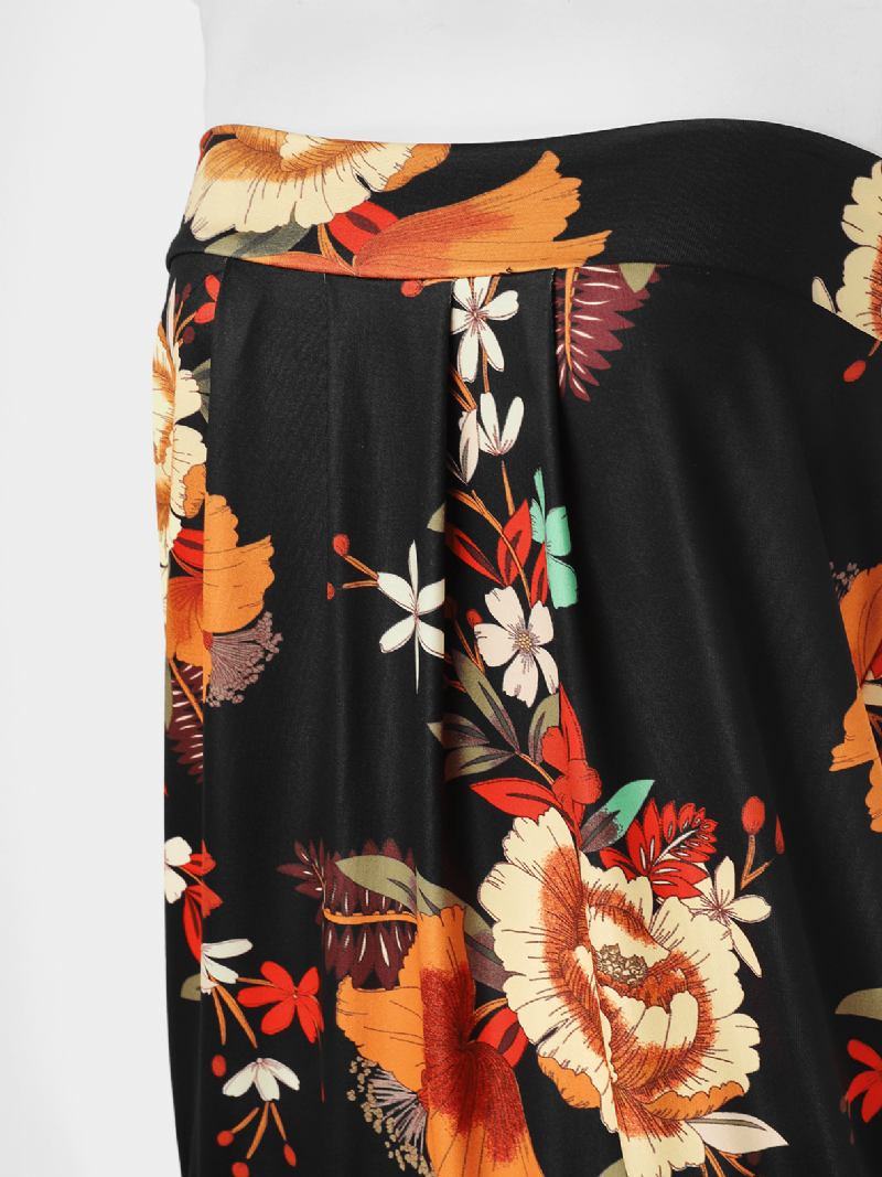 Slumpmässigt Blommönster Med Axelbandslös Ärmlös Plisserad Cami