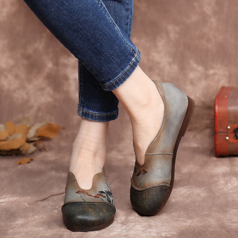 Retro Flowers Brodery Mjukt Läder Slip On Flat Shoes