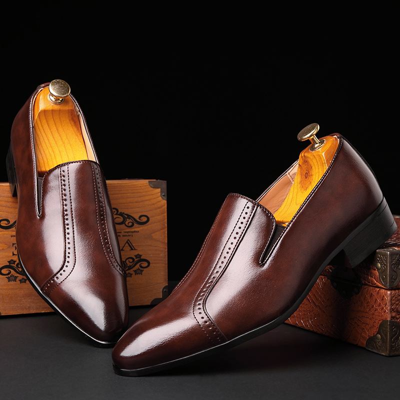 Män Läder Andas Mjuk Sula Spetsig Tå Slip On Casual Dress Shoes