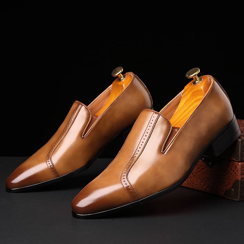 Män Läder Andas Mjuk Sula Spetsig Tå Slip On Casual Dress Shoes