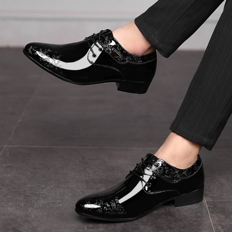 Män Med Spetsiga Tår Andas Halkfria Bekväma Högklackade Business Dress Shoes