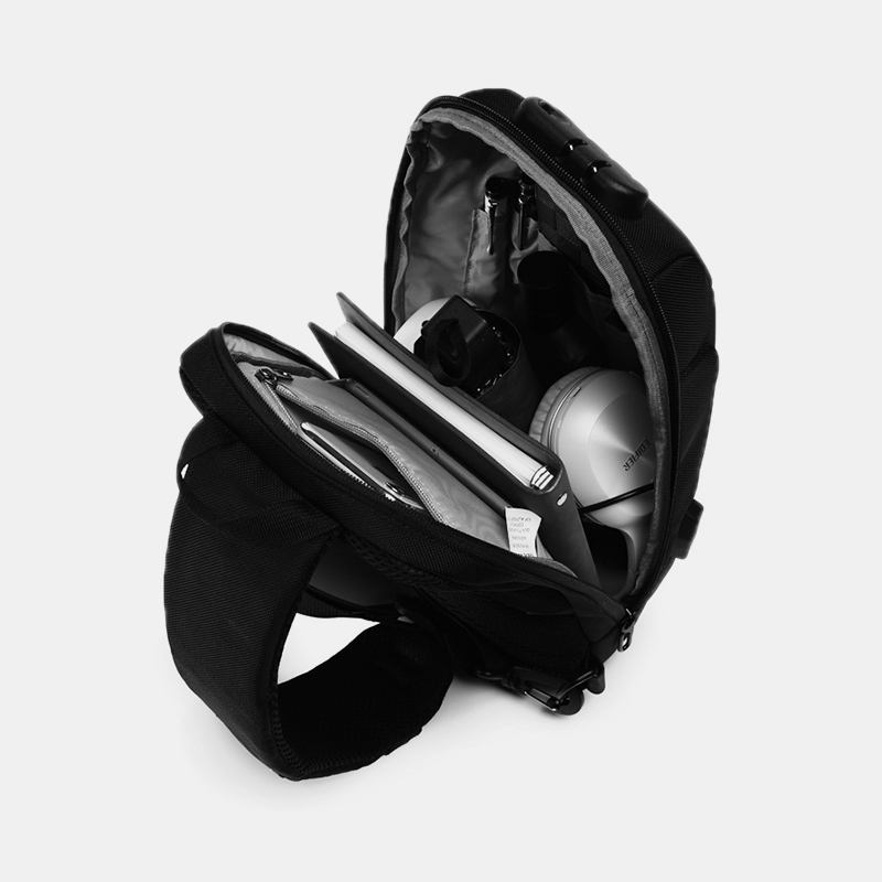 Män Stöldskydd Usb-laddning Flerlager Vattentät Crossbody-väska Chest Bag Sling Bag