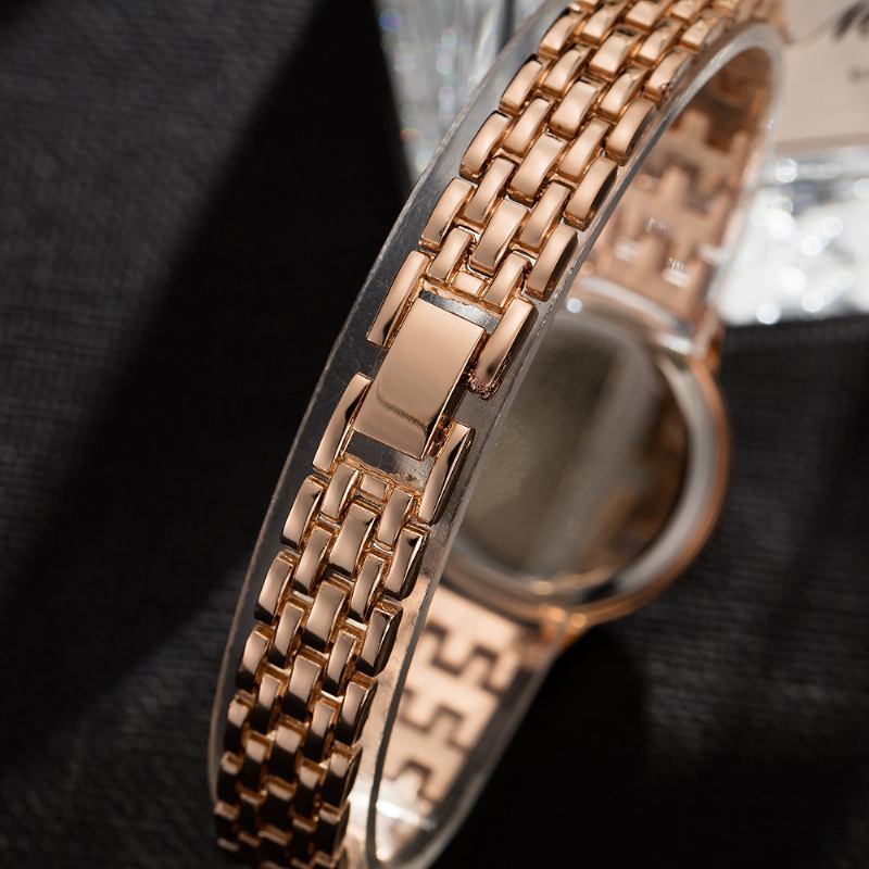Mode Elegant Design Lyx Kristall Armband Dam Armband Armbandsur Quartz Watch